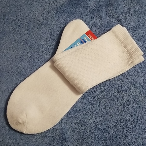 NEW 4 Pair Men's Diabetic Comfort Crew Socks - Picture 5 of 12